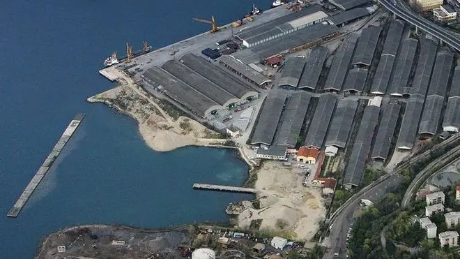 sterle trieste discarica disposta sotto sequestro zona ferriera