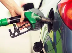 E' guerra dei prezzi tra benzinai e petrolieri