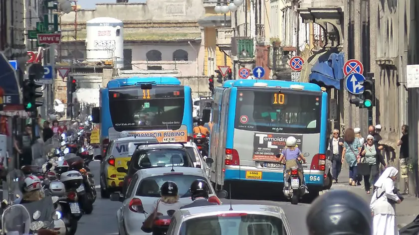 Lasorte Trieste 19/05/15 - Via Valdirivo, Bus, Traffico,