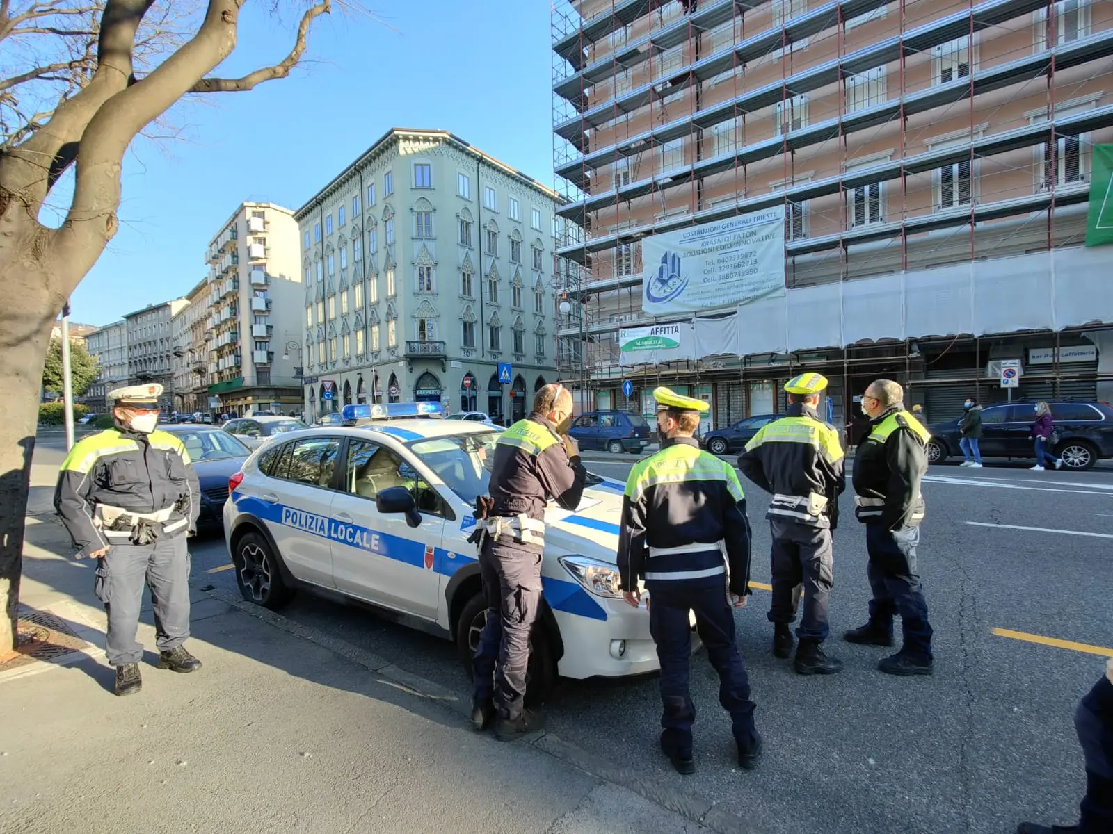 La polizia locale sul luogo dell'incidente (Lasorte)