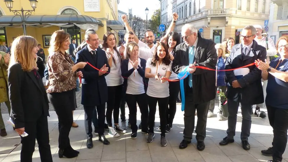 Bumbaca Gorizia 15_11_2018 Inaugurazione drogheria DM via Garibaldi © Fotografia di Pierluigi Bumbaca