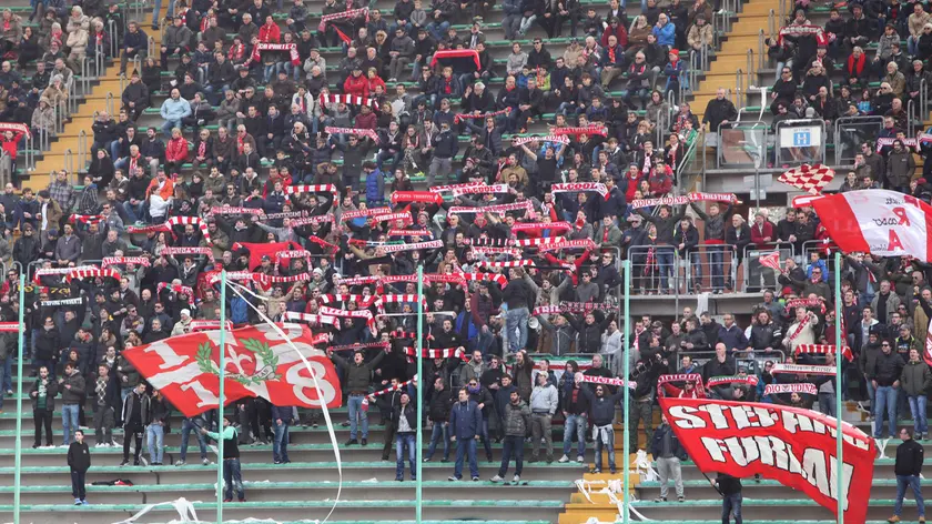 Tifosi della Triestina in una foto di repertorio