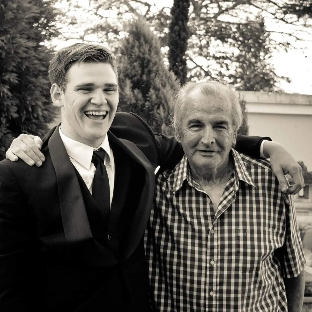 Zane Weir assieme al nonno Mario Gherbavaz, foto Ardelean