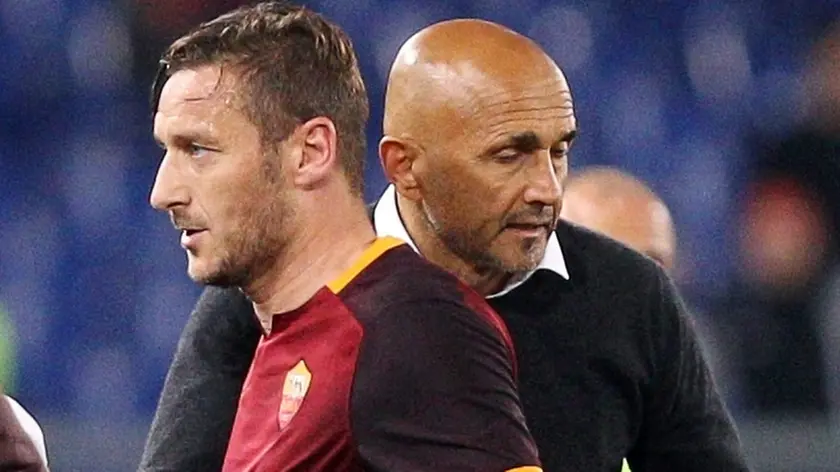 20/04/2016 Roma, stadio Olimpico, campionato di calcio serie A 2015-16, Roma-Torino, nella foto Luciano Spalletti abbraccia Francesco totti a fine partita