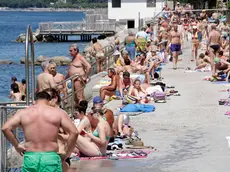 Silvano Trieste 11/06/2017 Gente a Barcola e parcheggi pieni