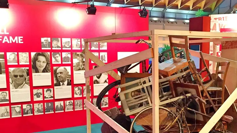 Un dettaglio della mostra curata da Davide Rossi che sarà inaugurata oggi al Meeting di Rimini