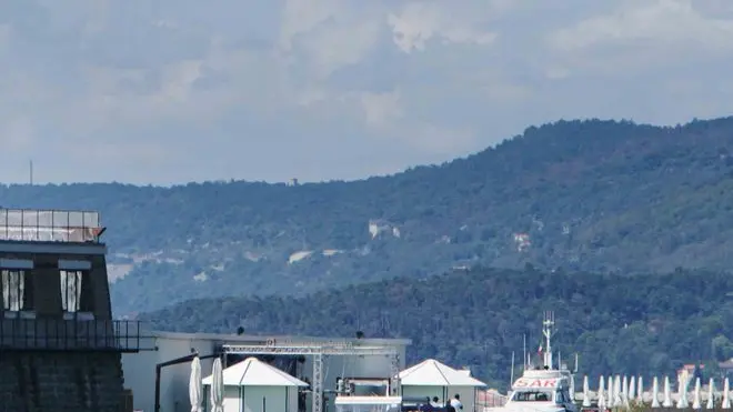 sterle trieste bagno alla antica diga annegato