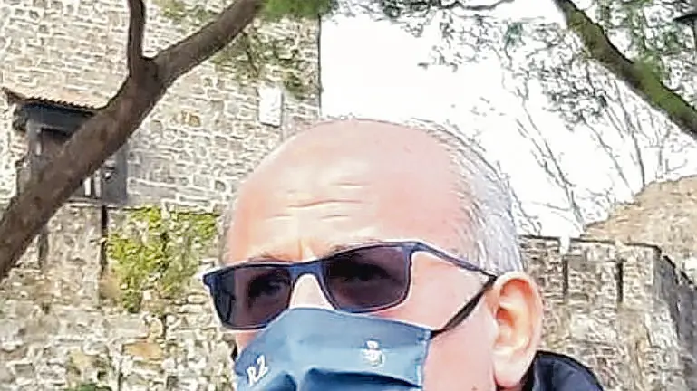 Il sindaco Rodolfo Ziberna davanti al Castello di Gorizia