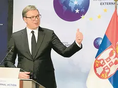 epa09161956 EU High Representative for Foreign Affairs and Security Policy Josep Borrell (R) and Serbian President Aleksandar Vucic at a press conference after their meeting in Brussels, Belgium, 26 April 2021. EPA/Virginia Mayo / POOL