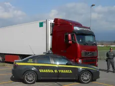 Il camion sequestrato dai finanzieri di Gorizia