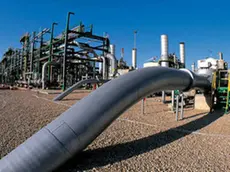 NOC (National Oil Corporation) Libya e Eni attraverso Greenstream BV Libyan Branch, la societa' di joint venture per il trasporto di gas (NOC 50%, Eni 50%), specifica la nota del cane a sei zampe, ''hanno iniziato oggi le attivita' per l'immissione del gas naturale nel gasdotto Greenstream, che collega l'impianto di trattamento di Mellitah nella parte ovest della costa libica a Gela, in Italia. I volumi di gas trasportati durante il periodo di testing sanciscono il riavvio preliminare delle attivita' del gasdotto dopo otto mesi di fermo dovuti al conflitto in Libia''. ANSA/INTERNET +++EDITORIAL USE ONLY - NO SALES+++