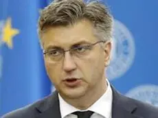 epa06746206 Croatian Prime Minister Andrej Plenkovic, and his Romanian counterpart Viorica Dancila (not pictured), speaks during a common statement that concluded their official meeting at Victoria Palace in Bucharest, Romania, 18 May 2018. Plenkovic is on a one-day official visit to Romania. EPA/ROBERT GHEMENT