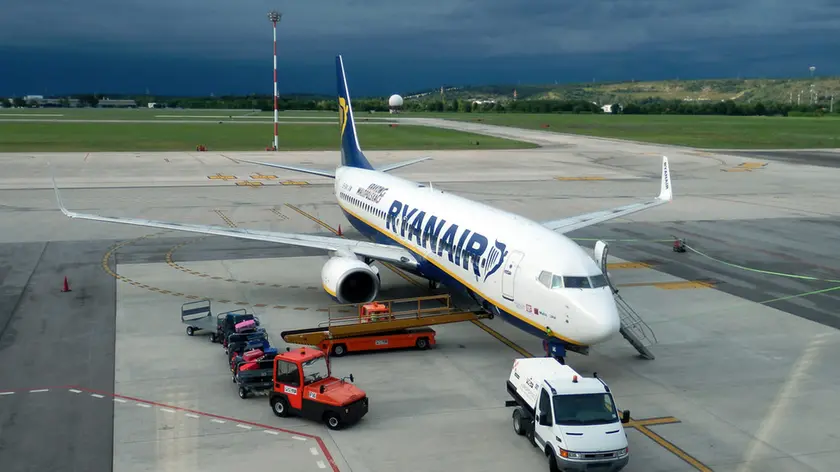 Un aeromobile Ryanair sul piazzale di Ronchi dei Legionari