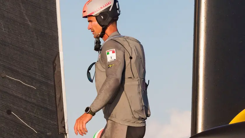 Il triestino Andrea Tesei impegnato nella campagna di Coppa America con Luna Rossa