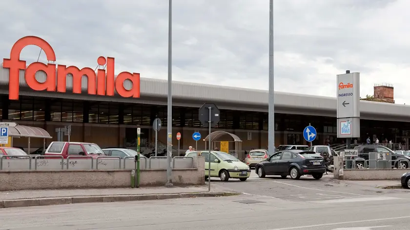 Il supermercato Famila di via Valmaura