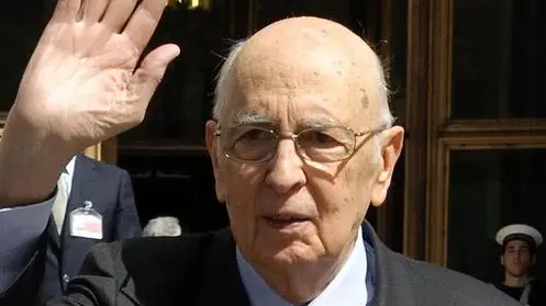 Il presidente Giorgio Napolitano in una foto d'archivio del 12 aprile 2012. ANSA/ UFFICIO PER LA STAMPA E LA COMUNICAZIONE DELLA PRESIDENZA DELLA REPUBBLICA/ PAOLO GIANDOTTI ++ HO - NO SALES - EDITORIAL USE ONLY ++