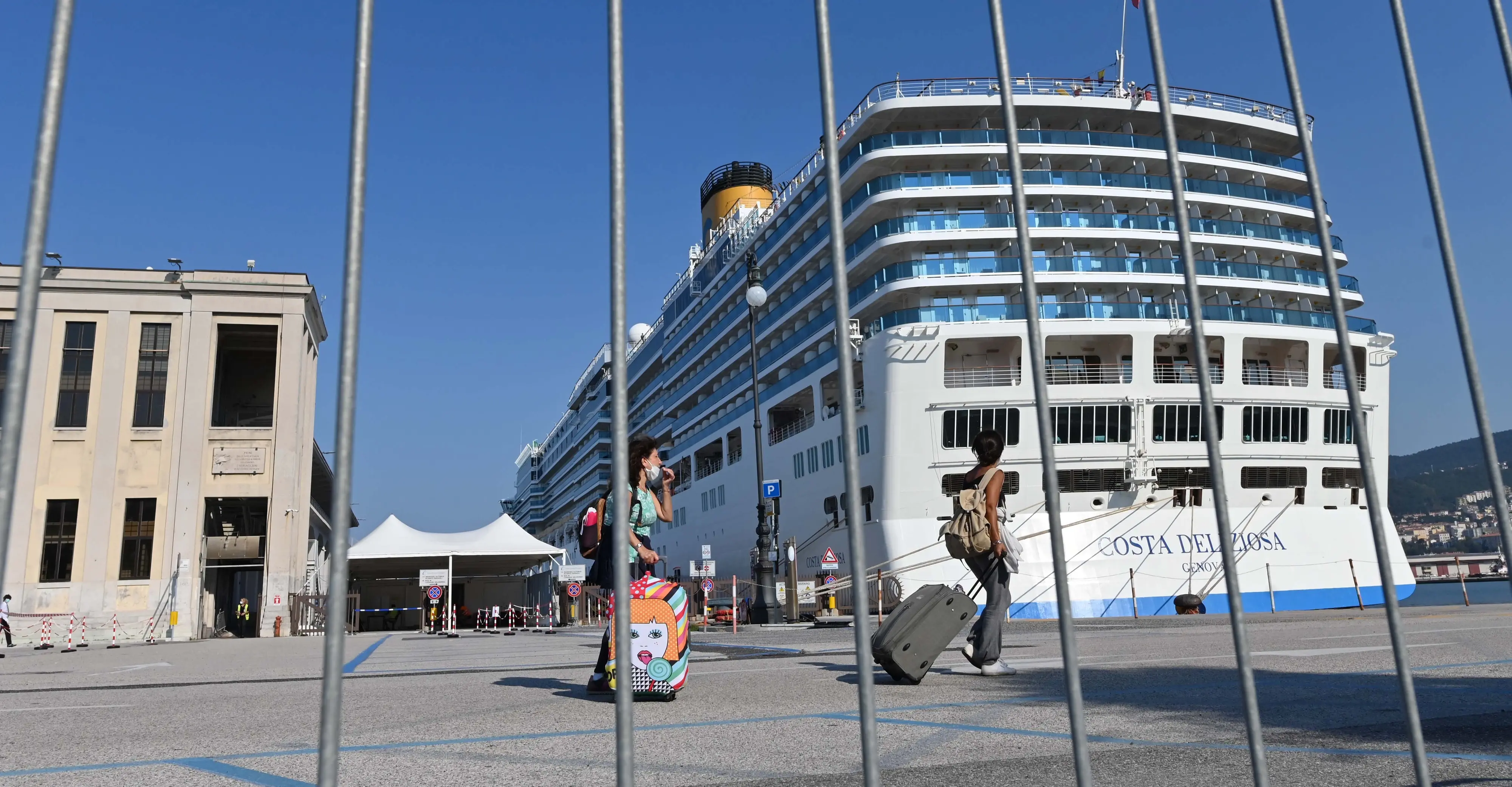 Foto BRUNI Trieste 13.09.2020 Costa Deliziosa, sbarca i passeggeri