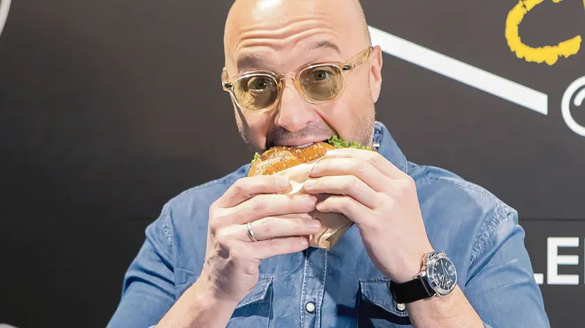 16/01/20 Milano, Lancio della nuova edizione di 'My Selection' hamburger premium di McDonald's; nella foto Joe Bastianich