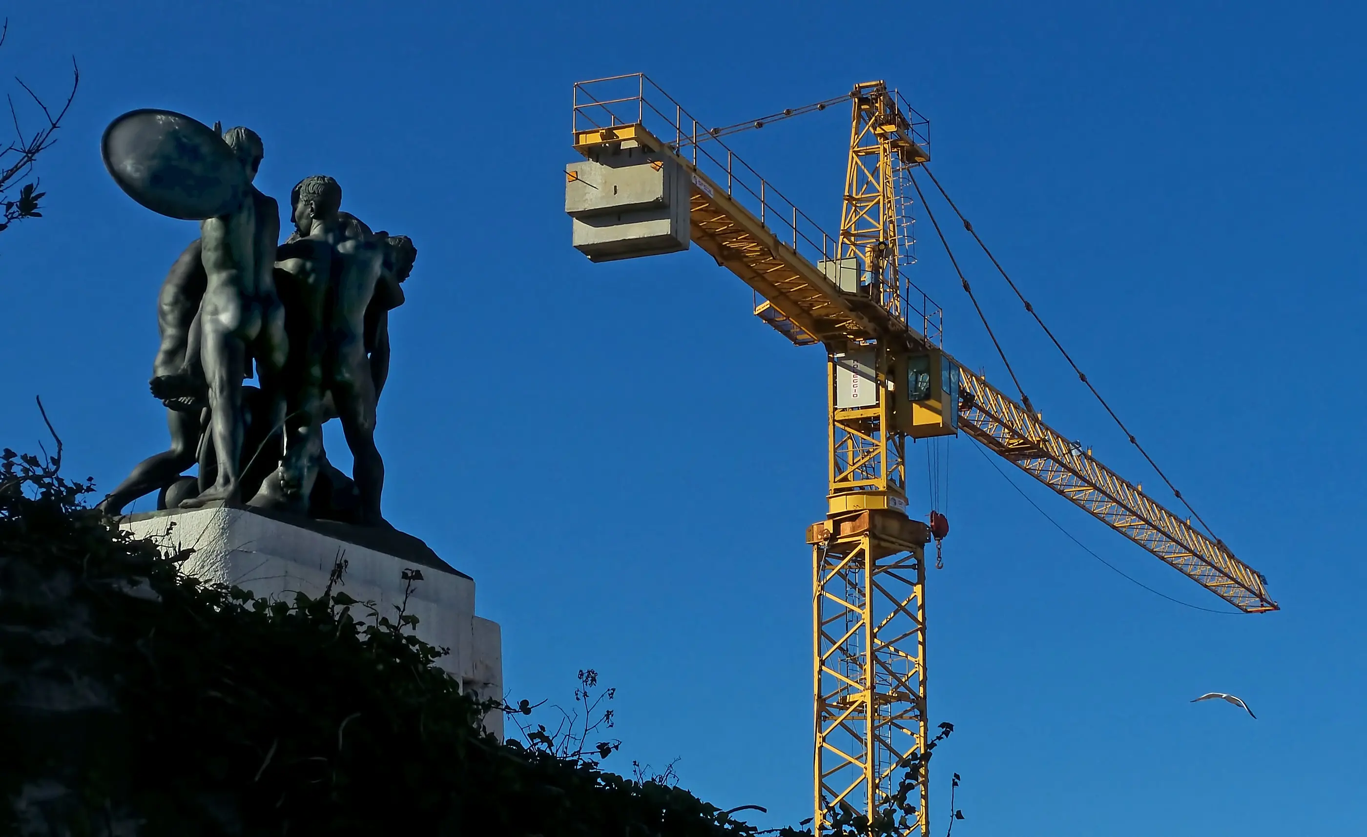 Lasorte Trieste 03/03/15 - Gru, Lavori, Edilizia