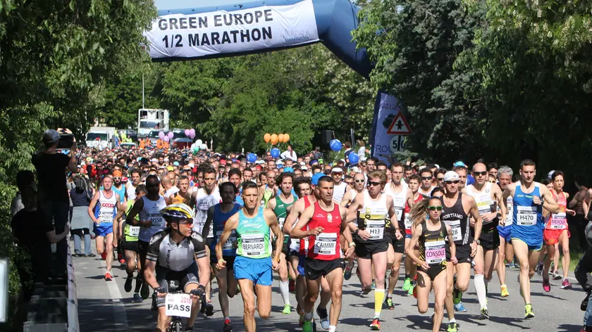 Bavisela 2016: la partenza da Duino della Halfmarathon