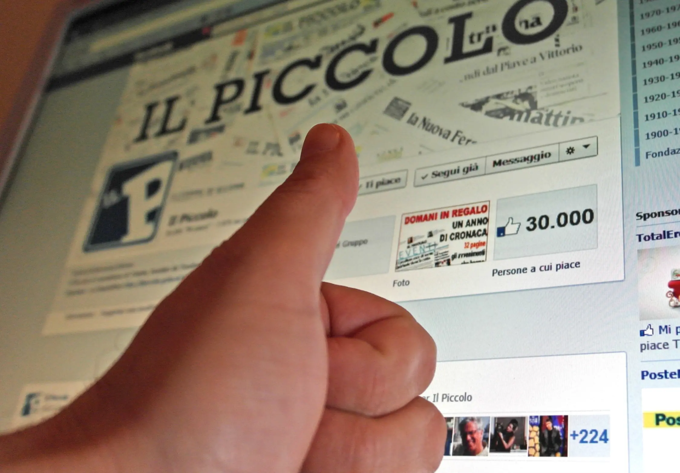 Il profilo Facebook del Piccolo al traguardo dei 30mila "like" qualche mese fa