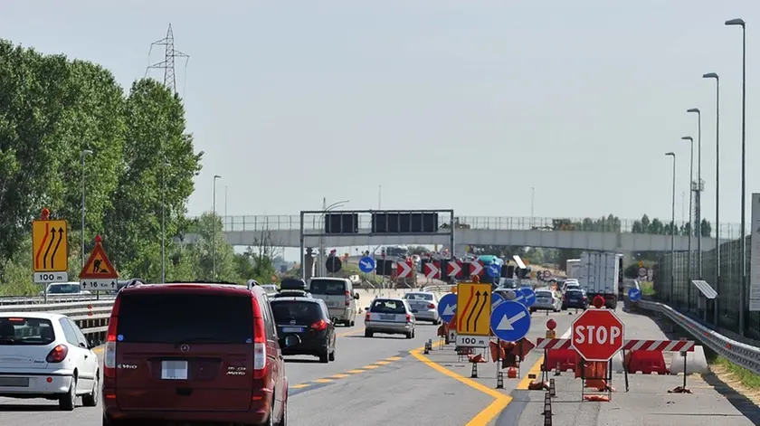 Una strada interessata da un cantiere