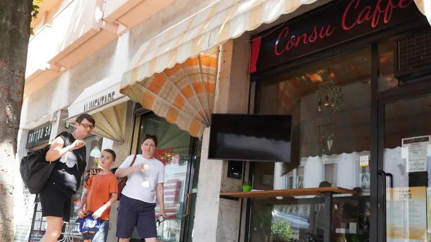 Il Consu caffè di via Oberdan. Fotoservizio Marega