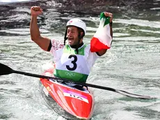 Danielel Molmenti sulla canoa "oversize" nel giorno della vittoria olimpica