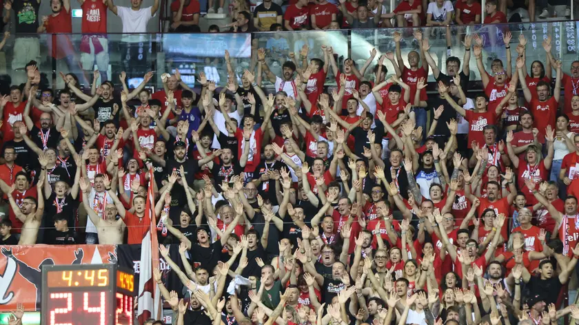 Il tifo del PalaTrieste (Lasorte)