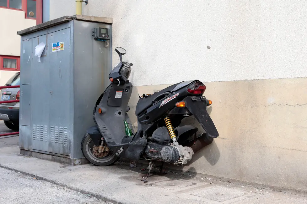 Silvano Trieste 2019-09-02 I parcheggi delle case ATER