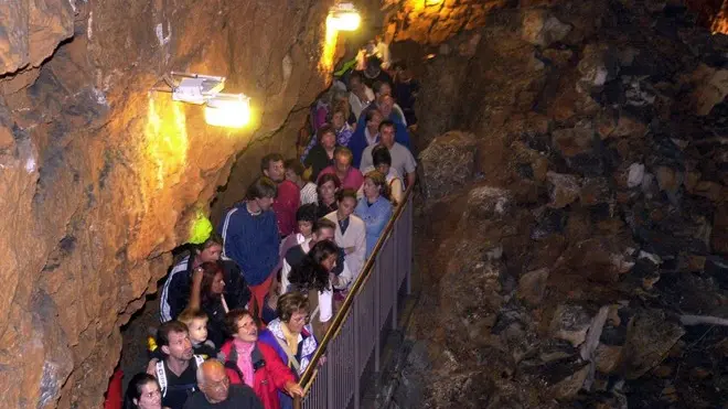 Tommasini-Trieste-Grotta Gigante-Gente