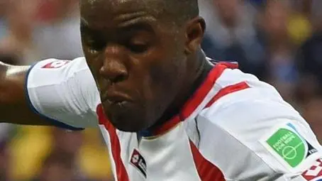 Costa Rica's Joel Campbell scores the 1-2 goal during the FIFA World Cup 2014 group D preliminary round match between Uruguay and Costa Rica at the Estadio Castelao in Fortaleza, Brazil, 14 June 2014. (RESTRICTIONS APPLY: Editorial Use Only, not used in association with any commercial entity - Images must not be used in any form of alert service or push service of any kind including via mobile alert services, downloads to mobile devices or MMS messaging - Images must appear as still images and must not emulate match action video footage - No alteration is made to, and no text or image is superimposed over, any published image which: (a) intentionally obscures or removes a sponsor identification image; or (b) adds or overlays the commercial identification of any third party which is not officially associated with the FIFA World Cup) ANSA/GEORGI LICOVSKI EDITORIAL USE ONLY