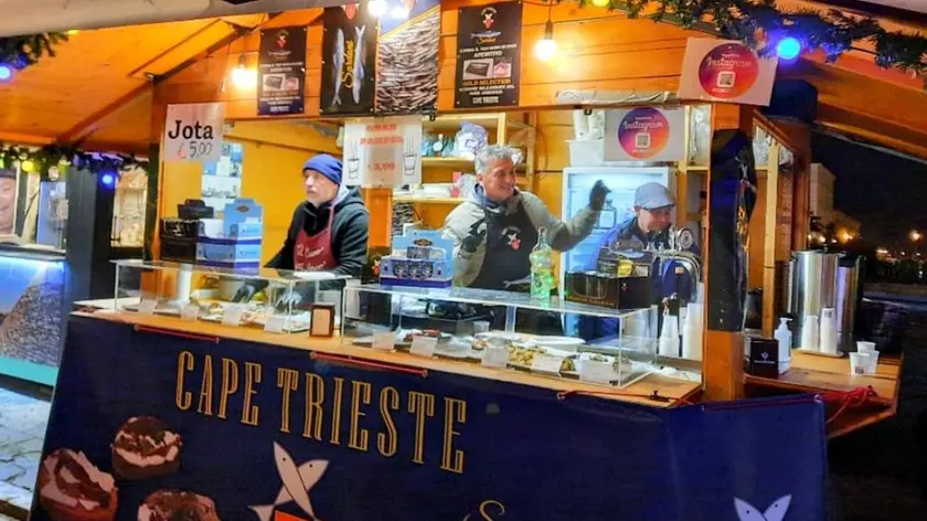 La bancarella di “Cape Trieste” all’ultimo Mercatino di Natale