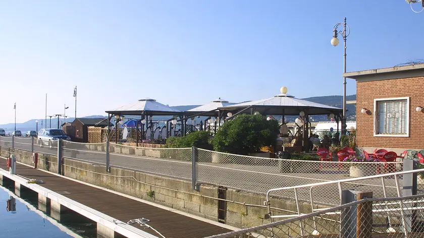 Lasorte Trieste 17 07 04 - Pontili Marina S.Giusto e Gelateria Pinguino