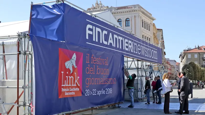 Lasorte Trieste 19/04/18 - Piazza Unità, Allestimento Link