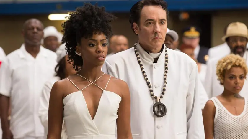 epa05139552 An undated handout film still provided by the Berlinale organization on 02 February 2016 shows US actors Teyonah Parris and John Cusack in a scene of 'Chi-Raq'. The movie by US director Spike Lee will be presented in the official Competition program (out of competition) at the 66th Berlin International Film Festival 'Berlinale' that will run from 11 to 21 February 2016. EPA/PARRISH LEWIS / HANDOUT ATTENTION EDITORS: FOR EDITORIAL USE ONLY IN CONNECTION WITH CURRENT REPORTING ON THE BERLINALE 2016/ USAGE PERMITTED ONLY UNTIL 21 MARCH 2016 HANDOUT EDITORIAL USE ONLY/NO SALES