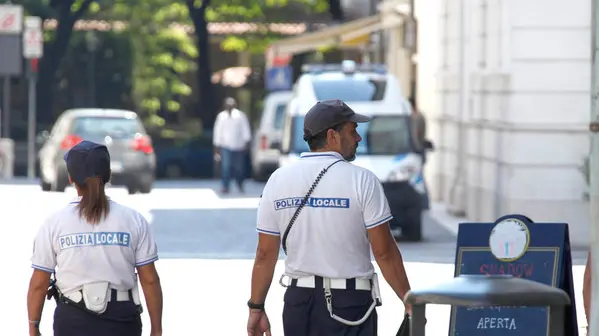 Bonaventura Monfalcone-17.08.2017 Controlli-Vigli urbani-Monfalcone-foto di Katia Bonaventura