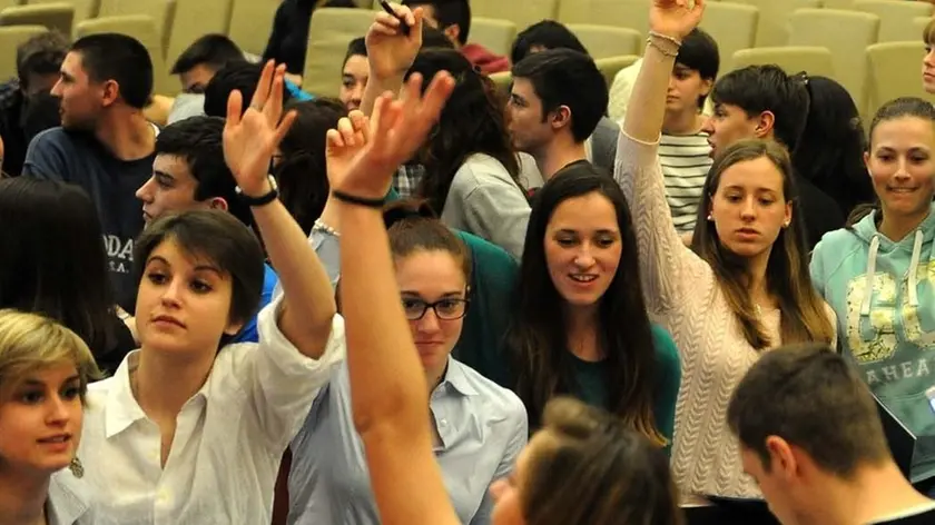 Foto BRUNI 06.04.16 Università-giochi a quiz con le superiori