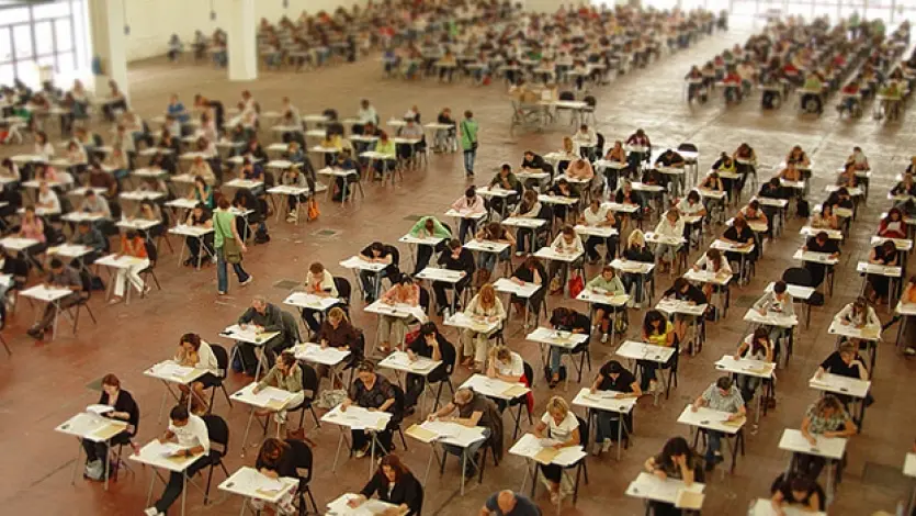 Candidati alle prese con un concorso