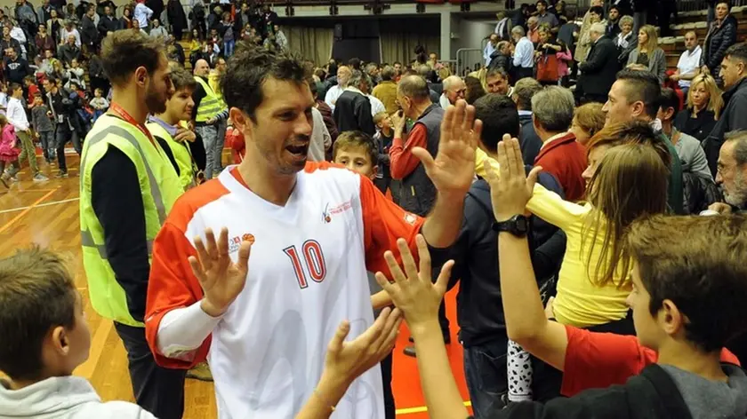 Foto BRUNI 25.10.15 Basket Serie A2 Est : Pallacanestro TS-FORTITUDO BO-Pecile