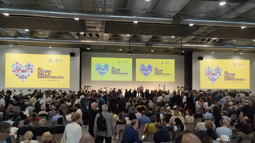 Il Generali Convention Center gremito in attesa del Presidente Mattarella. Fotoservizio Lasorte
