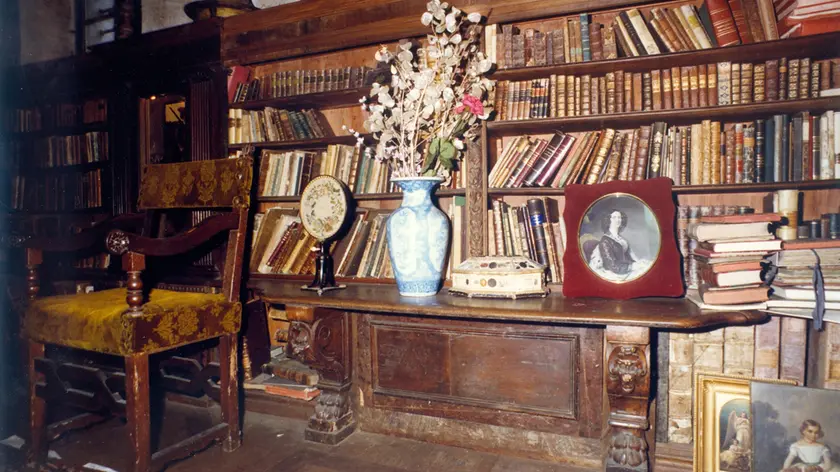 Una parte della storica libreria subito dopo la morte del conte Guglielmo Coronini Cronberg