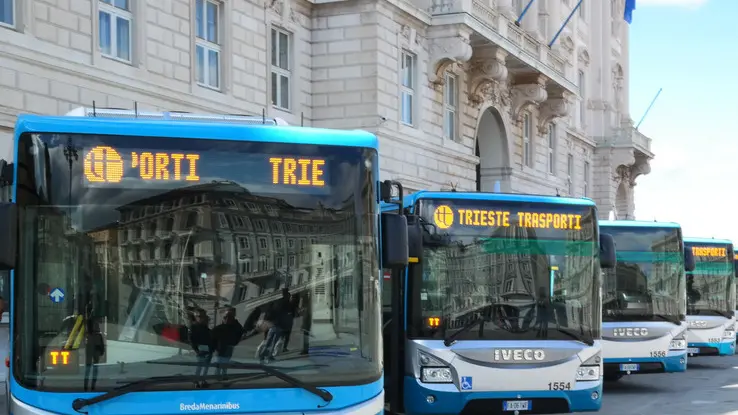 Lasorte Trieste 22/10/15 - Piazza Unità, Trieste Trasporti, Presentazione Nuovi Autobus