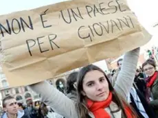 Una manifestazione di giovani precari