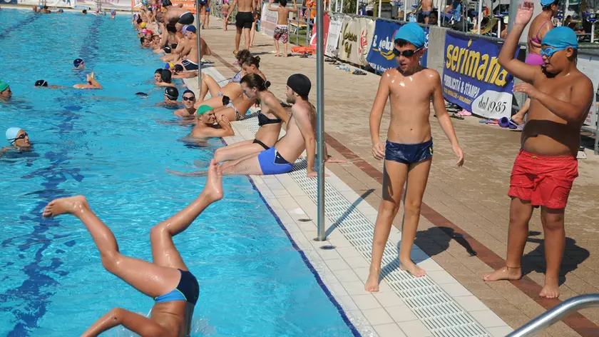 Bambini alla Piscina comunale di Gorizia