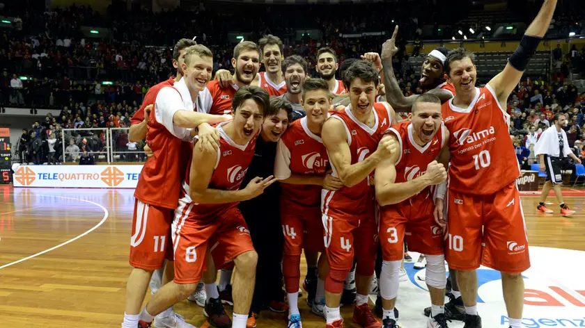 Si fa festa in casa Alma per la vittoria nel derby