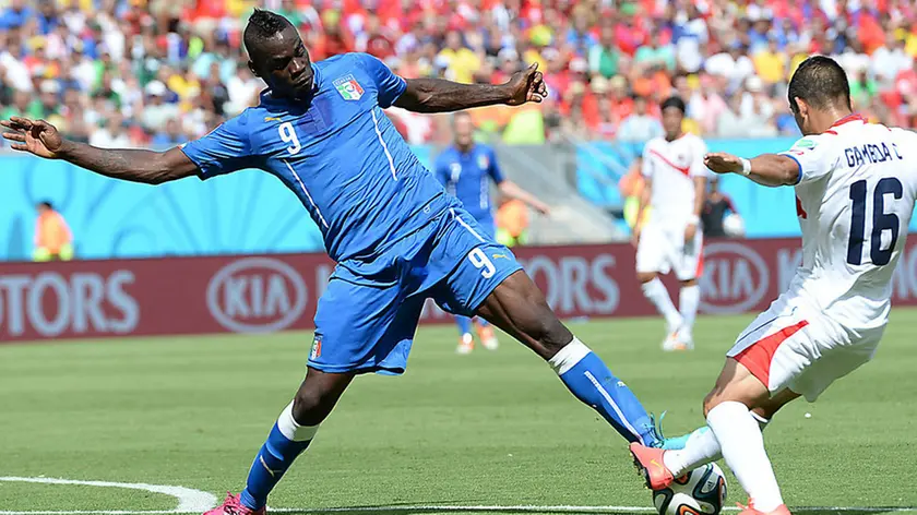 \foto Fabio Ferrari - LaPresse.20 06 2014 Manaus (Brasile).sport.Mondiali 2014 - Italia vs Costa Rica - Fase a Gironi - Gruppo D - Arena Pernambuco di Recife..nella foto:Mario Balotelli (Italy)..photo Fabio Ferrari - LaPresse.20 06 2014 Manaus (Brasile).sport.World Cup 2014. Italy vs Costa Rica - Group stage - Group D - Arena Pernambuco di Recife..in the picture: Mario Balotelli (Italy)