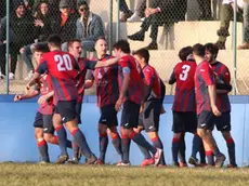 I giocatori del Mladost dopo un gol allo Zarja foto www.slosport.or