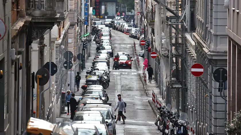 Uno scorcio di via Crispi in una foto di archivio