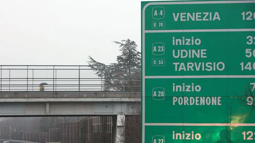 sterle trieste 03 03 09 tratto di autostrada zona sistiana a c a dott g palladini grazie